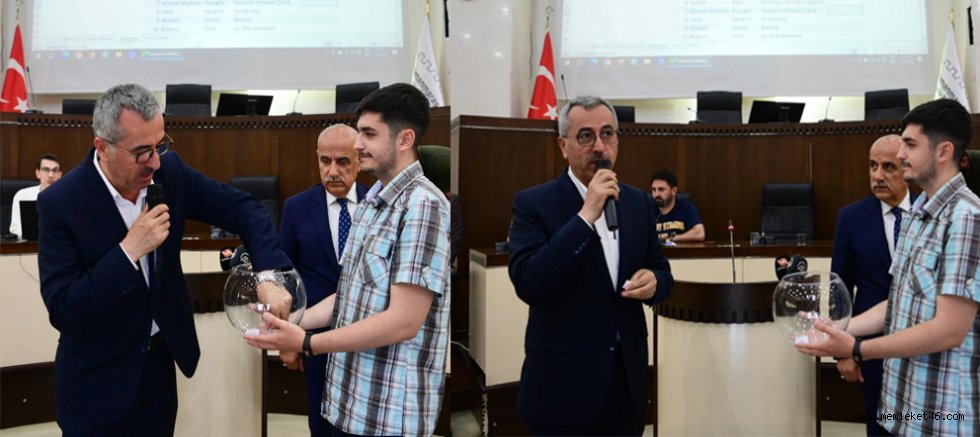 Başkan güngör “3 bin 519 iş yeri hak sahiplerine teslim edildi”