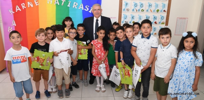 BAŞKAN MAHÇİÇEK, MİNİK ÖĞRENCİLERİN KARNE HEYECANINA ORTAK OLDU