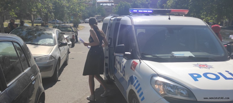 KAHRAMANMARAŞ’TA POLİS EKİPLERİ ÖĞRENCİLER İÇİN ZAMANLA YARIŞTI