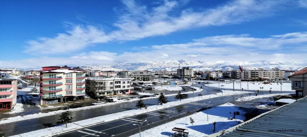 GÖKSUN’DA KAR YAĞIŞI ETKİLİ OLDU