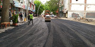 KAHRAMANMARAŞ BÜYÜKŞEHİR DEFORMA OLAN YOLLARIN STANDARDINI YÜKSELTİYOR