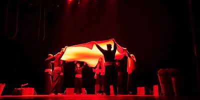 YUNUS EMRE’NİN ÖYKÜSÜ SAHNEYE TAŞINDI



Büyükşehir Belediyesi Karacaoğlan Kültür Sanat Sezonu kapsamında Sahne Maraş Tiyatro Okulu öğrencileri tarafından sahnelenen Aşk İle Yoldaş tiyatrosu yoğun ilg