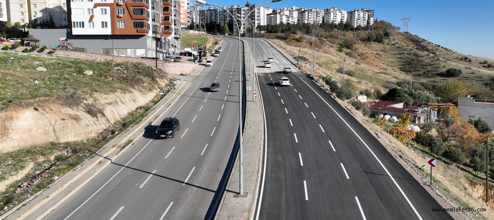 BAHÇECİ HOCA BULVARI, GÜÇLENDİRMENİN ARDINDAN YENİDEN TRAFİĞE AÇILDI