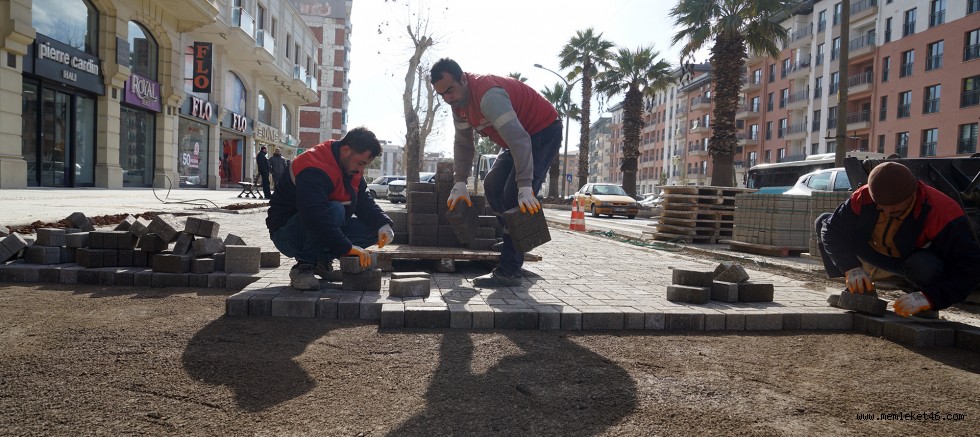 KAHRAMANMARAŞ BÜYÜKŞEHİR BELEDİYESİ TRABZON BULVARI’NDA ALTYAPI TAMAMLANDI, ÜSTYAPI ÇALIŞMALARI HIZLA İLERLİYOR