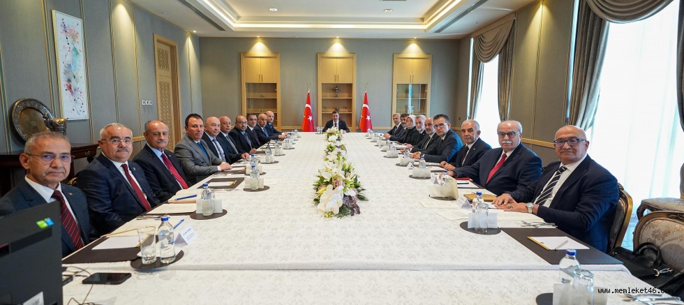 KAHRAMANMARAŞ HEYETİNDEN CUMHURBAŞKANI YARDIMCISI YILMAZ’A ZİYARET