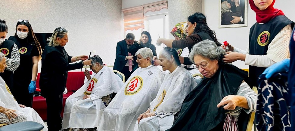 KAHRAMANMARAŞ HUZUREVİNDE BAYRAM SEVİNCİ