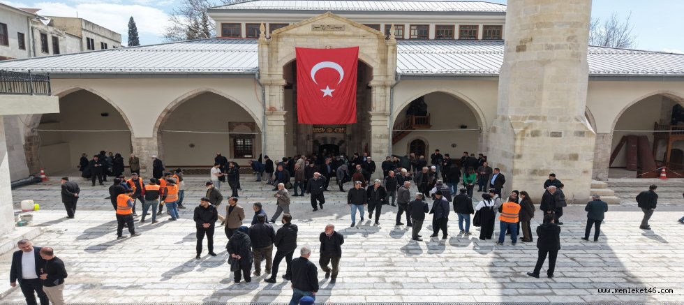 ASIRLIK MİRAS YENİDEN AYAĞA KALKTI: ULU CAMİİ VE BOĞAZKESEN CAMİİ İBADETE AÇILDI