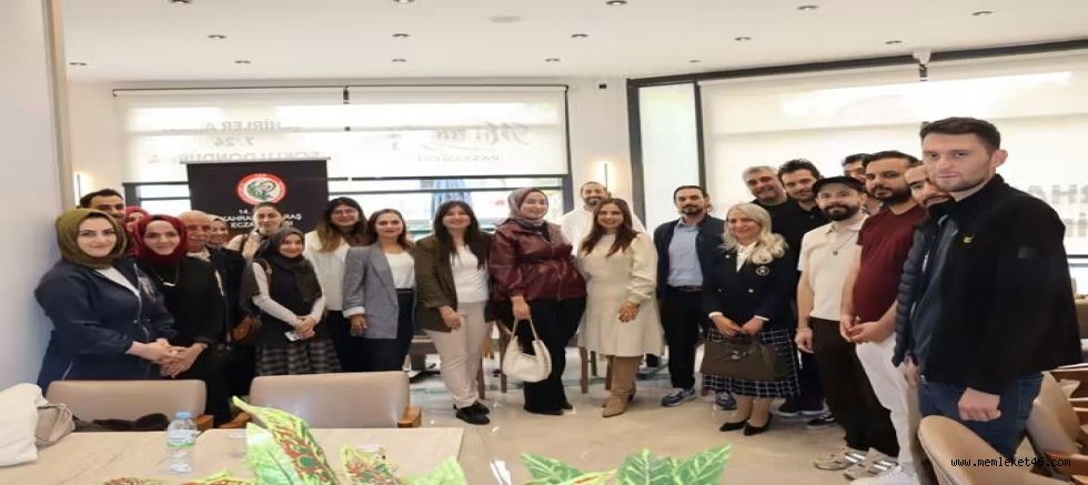 BAŞKAN EBRU KAYA’DAN TÜRKOĞLU’NDA ECZACILARLA DAYANIŞMA BULUŞMASI