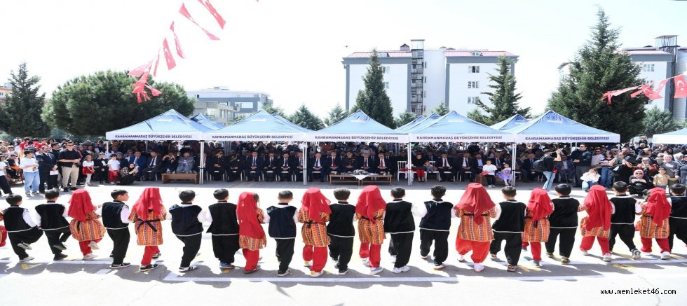 BAŞKAN GÖRGEL, ÇOCUKLARLA BİRLİKTE 23 NİSAN’I KUTLADI