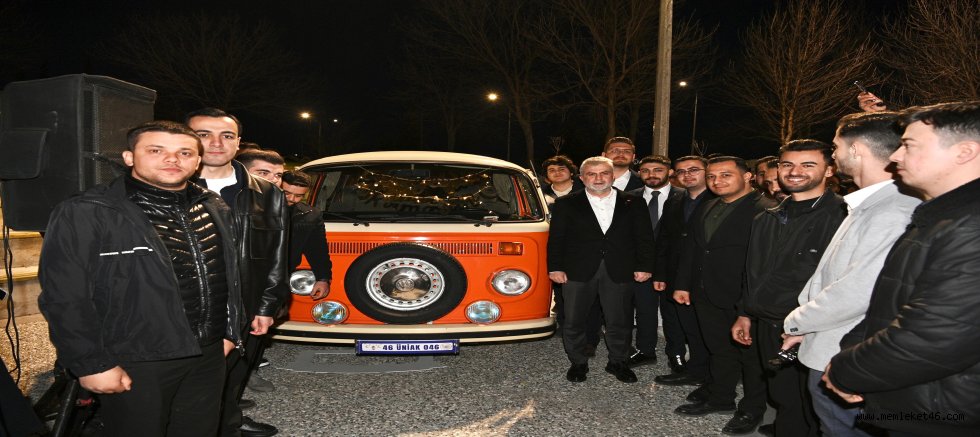 BAŞKAN GÖRGEL, “HER ÇALIŞMAMIZIN MERKEZİNE GENÇLERİMİZİ ALIYORUZ”