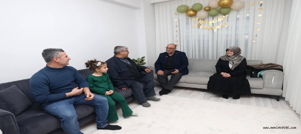 BELEDİYE BAŞKANI MEHMET AKPINAR, KILINÇ AİLESİNİN İFTAR SOFRASINA MİSAFİR OLDU