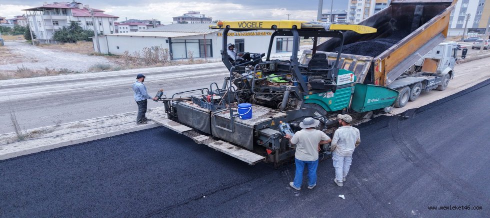 BÜYÜKŞEHİR’DEN ELBİSTAN’DA SOKAK SOKAK CADDE CADDE ASFALT