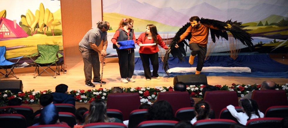 BÜYÜKŞEHİR’DEN OSMANİYE’YE KÜLTÜR KÖPRÜSÜ “RONNİE GÖLDEKİ FISILTI” MİNİKLERLE BULUŞTU