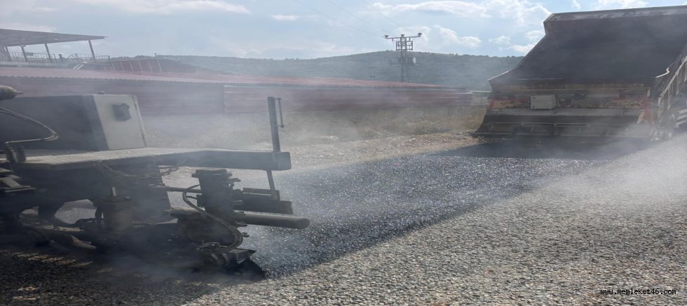 BÜYÜKŞEHİR, GÖKSUN YENİYAPAN’IN YOLUNDA İKİNCİ KAT ASFALTI SERİYOR
