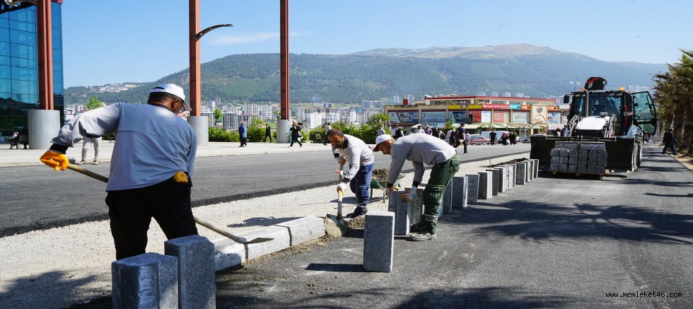 BÜYÜKŞEHİR, ÜNİVERSİTE HASTANESİNDEKİ ULAŞIM YATIRIMINI ETAPLAR HALİNDE SÜRDÜRÜYOR
