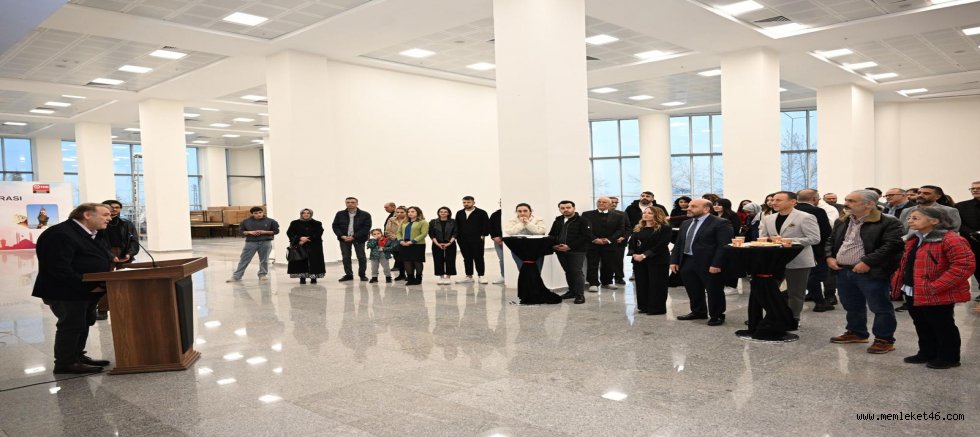 “DÖRT ON YEDİ- II” KARMA SERGİ SANATSEVERLERİN YOĞUN İLGİSİ İLE AÇILDI