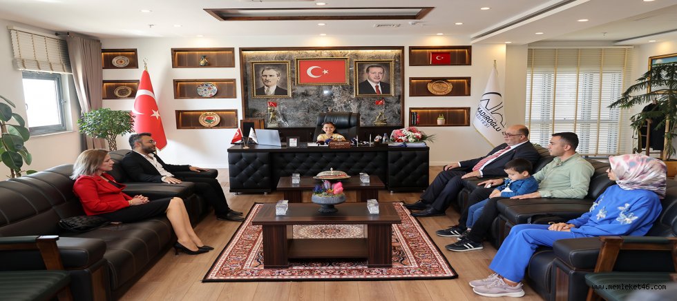 DULKADİROĞLU’NDA 23 NİSAN COŞKUSU: BAŞKANLIK MAKAMI MERVE NİDA SARP’A EMANET EDİLDİ