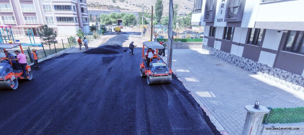 ELBİSTANIN YOLLARI İYİLEŞTİRİLDİ
