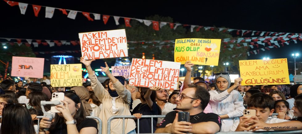 FUAR GECESİNE İMZASINI “İKİLEM” ATTI KAFUM’DA MÜZİK ZİYAFETİ YAŞANDI