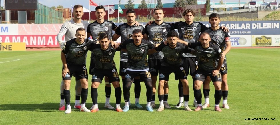 İSTİKLALSPOR EVİNDE RAKİBİNE GEÇİT VERMEDİ: 4-1