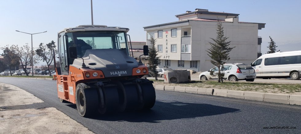 KAHRAMANMARAŞ BÜYÜKŞEHİR, ALTYAPI SONRASI YOL YENİLEMELERİNİ DURMAKSIZIN SÜRDÜRÜYOR