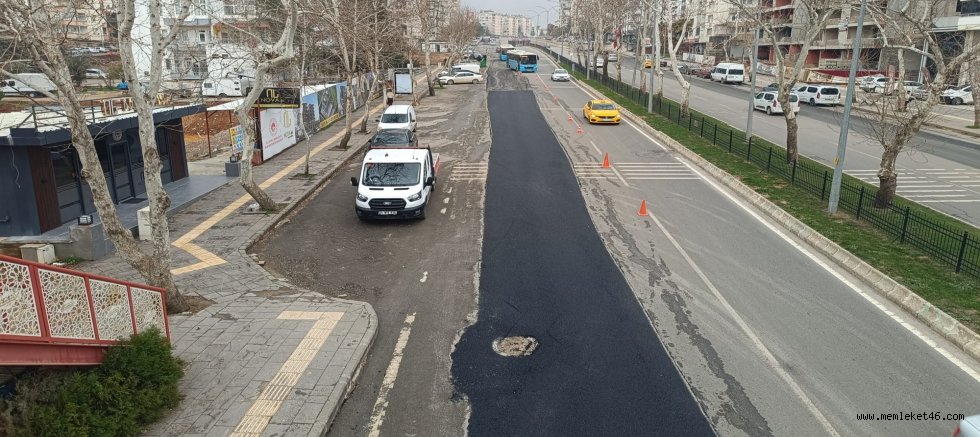 KAHRAMANMARAŞ BÜYÜKŞEHİR, ASFALT MESAİSİNİ KESİNTİSİZ SÜRDÜRÜYOR