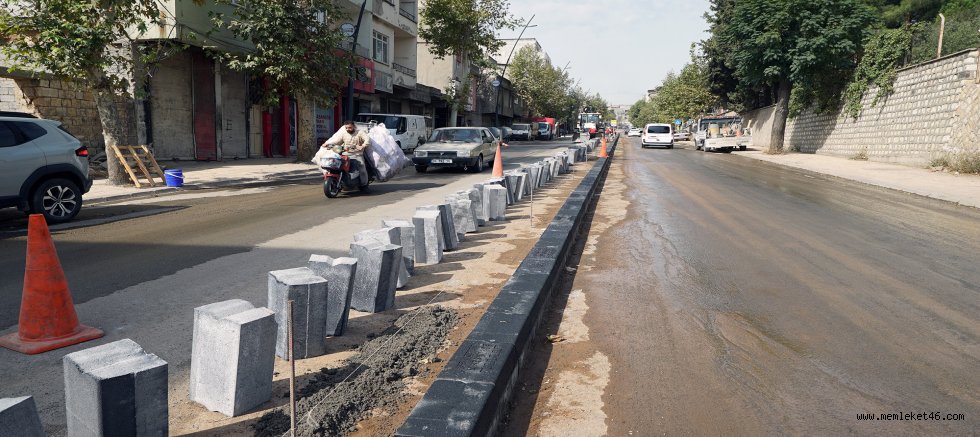 KAHRAMANMARAŞ BÜYÜKŞEHİR, BAYAZITLI BULVARI’NDA KAPSAMLI DÖNÜŞÜM BAŞLATTI