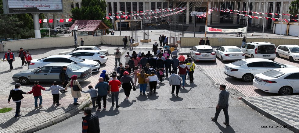 KAHRAMANMARAŞ BÜYÜKŞEHİR, ÖZEL ÇOCUKLARA UNUTULMAZ BİR GÜN YAŞATTI