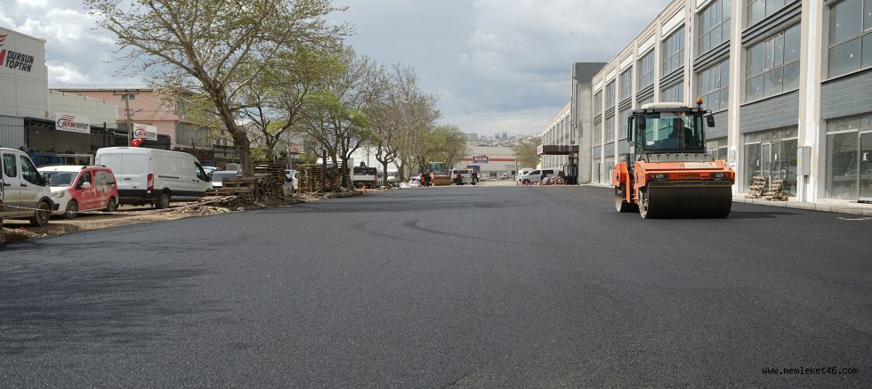 KAHRAMANMARAŞ BÜYÜKŞEHİR, TOPTANCILAR SİTESİNDE ASFALT ÇALIŞMASINI SÜRDÜRÜYOR