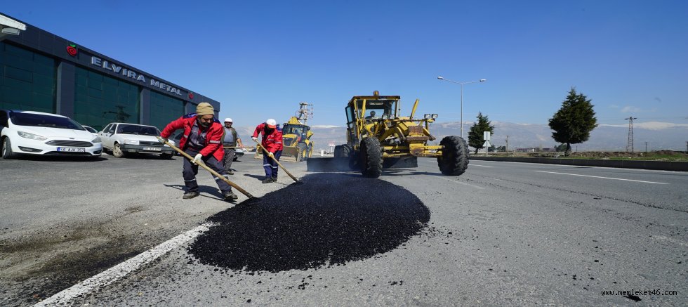 KAHRAMANMARAŞ BÜYÜKŞEHİR, YOL İYİLEŞTİRMELERİNİ ARALIKSIZ SÜRDÜRÜYOR