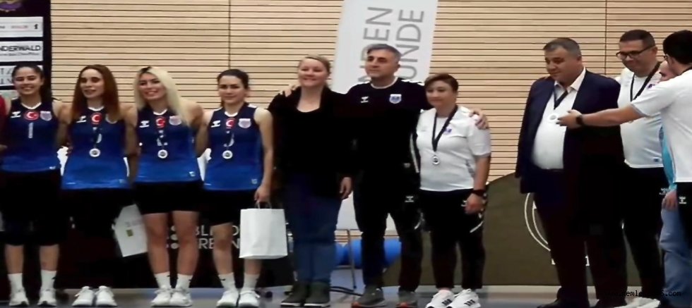 KAHRAMANMARAŞ’IN SESİ AVRUPA’DA YANKILANDI GOALBALL’DA GÜMÜŞ ZAFER