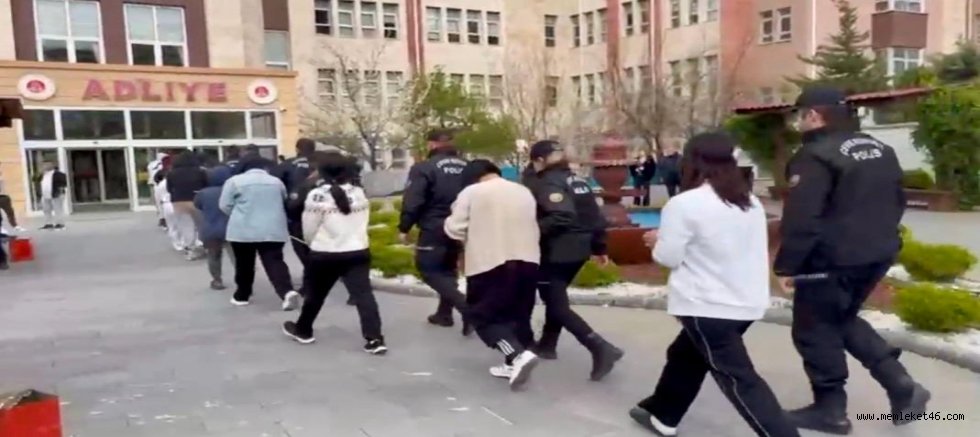 KAHRAMANMARAŞ MERKEZLİ 8 İLDE FUHUŞ OPERASYONU: 20 TUTUKLAMA