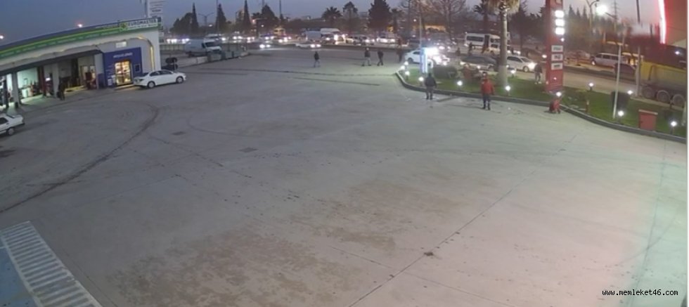 KAHRAMANMARAŞ'TA FECİ TRAFİK KAZASI: 1 ÖLÜ, 1 YARALI