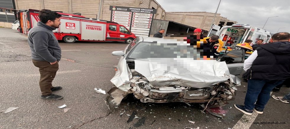 KAHRAMANMARAŞ’TA İKİ OTOMOBİL ÇARPIŞTI: 1 YARALI