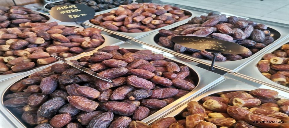 KAHRAMANMARAŞ'TA RAMAZAN BEREKETİ: HURMA SATIŞLARI ARTTI