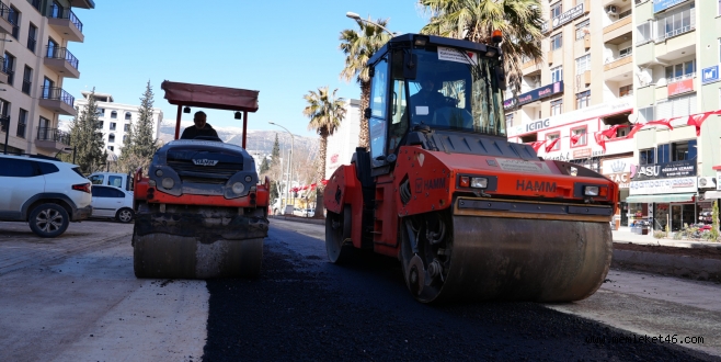 KAHRAMANMARAŞ TRABZON BULVARI’NDA YOL İYİLEŞTİRMELERİ ETAPLAR HALİNDE SÜRÜYOR