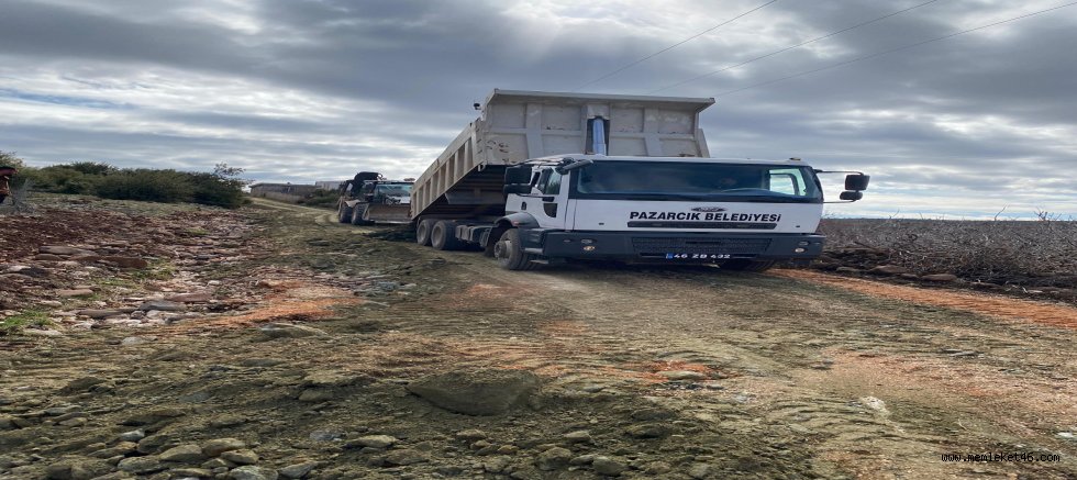 PAZARCIK BELEDİYESİ’NDEN YAĞIŞ SONRASI YOL SEFERBERLİĞİ