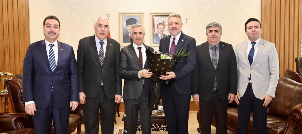 KMSMMO BAŞKANI ABDULLAH KALIN’DAN VALİ MÜKERREM ÜNLÜER’E MUHASEBE HAFTASI ZİYARETİ