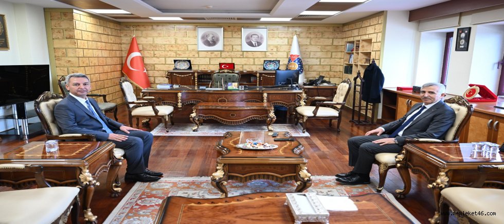 VALİ ÜNLÜER’DEN REKTÖR OKUMUŞ’A HAYIRLI OLSUN ZİYARETİ