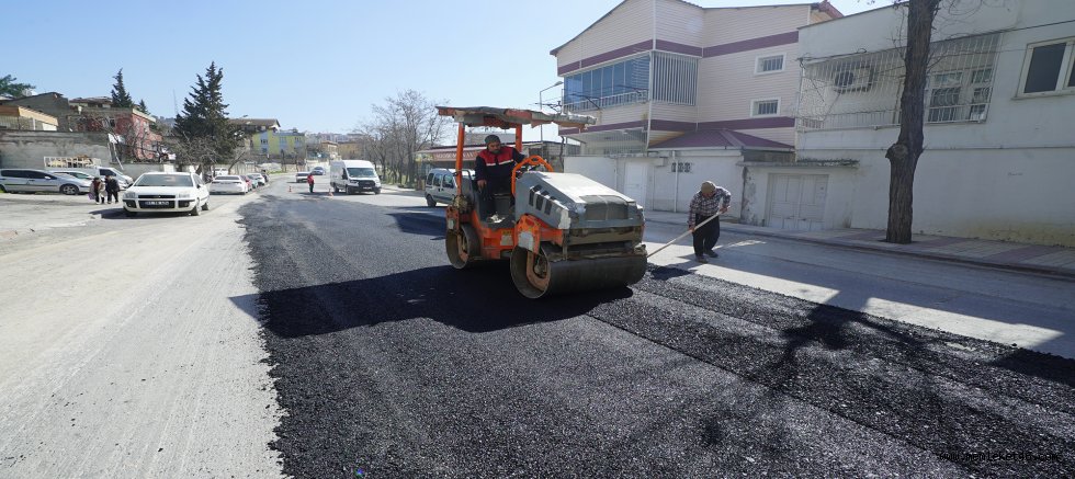 YOL ONARIMLARI İLE ŞEHRİN ULAŞIM STANDARTLARI YÜKSELİYOR