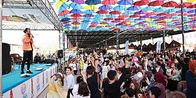 ‘100 YILIN SAYFALARI’ KİTAP FUARI İLE EXPO 2023’DE AÇILDI
