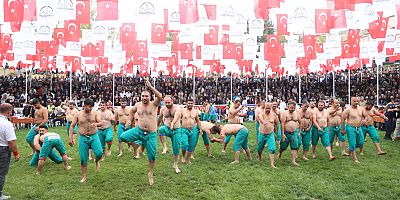 14. GELENEKSEL BERTİZ BAYDEMİRLİ KISA ŞALVAR GÜREŞ FESTİVALİ COŞKUYLA GERÇEKLEŞTİRİLDİ