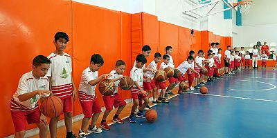 5 BİN ÇOCUK…  BÜYÜKŞEHİR ÇOCUKLARIN YAZ TATİLİNE SPOR KATTI
