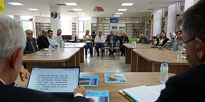 5. ULUSLARARASI ŞİİR VE EDEBİYAT GÜNLERİ DEVAM EDİYOR
