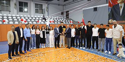 ADİL SANİ KONUKOĞLU SPOR LİSESİ’NDE MEZUNİYET HEYECANI