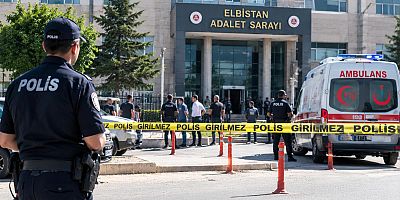 ADLİYE ÖNÜNDE SİLAHLI KAVGA: 3 YARALI