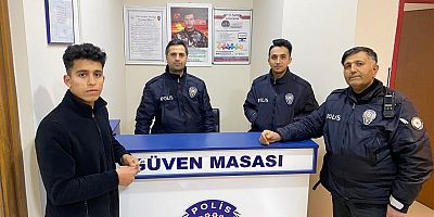 AFŞİN’DE ATM’DE UNUTULAN PARAYI POLİS EKİPLERİ SAHİBİNE TESLİM ETTİ