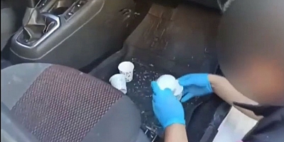 AFŞİN’DE EHLİYETSİZ SÜRÜCÜNÜN ARACINDA UYUŞTURUCU BULUNDU