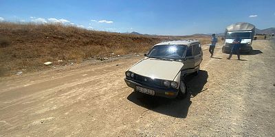 AFŞİN'DE  İKİ OTOMOBİL ÇARPIŞTI: 4 YARALI