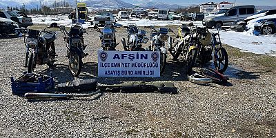 AFŞİN’DE MOTOSİKLET HIRSIZLARI YAKALANDI